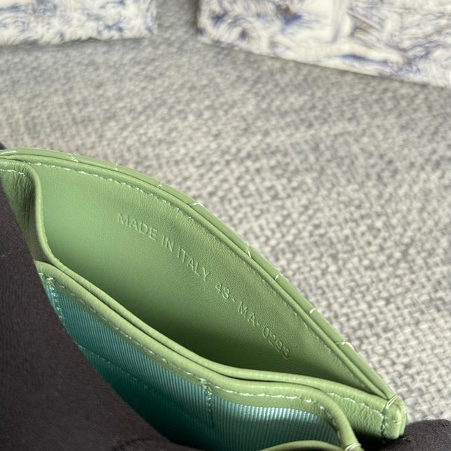 LADY JASMINE CARD HOLDER 10 IN LIGHT GREEN QUILTED PATENT CALFSKIN