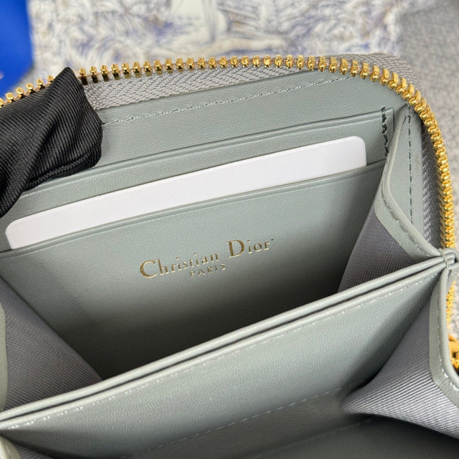 MONTAIGNE VOYAGEUR COIN PURSE 12 IN GREY MONOGRAM OBLIQUE JACQUARD