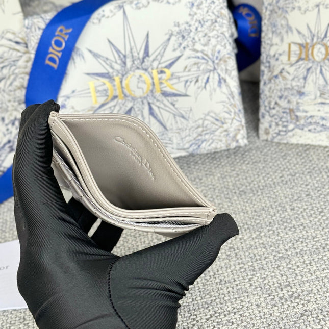 CARO FREESIA CARD HOLDER 10 IN LIGHT GREY CANNAGE CALFSKIN