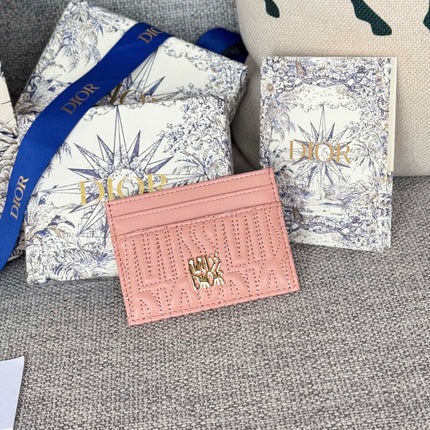 FREESIA CARD HOLDER 10 IN BABY PINK QUILTED ALLOVER CALFSKIN