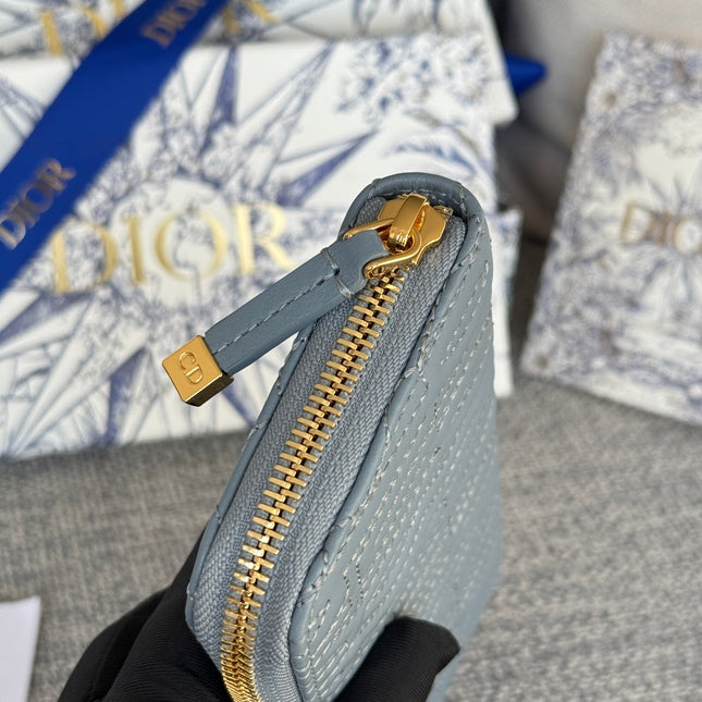 VERTICAL LONG ZIP WALLET 20 IN BABY BLUE QUILTED ALLOVER CALFSKIN