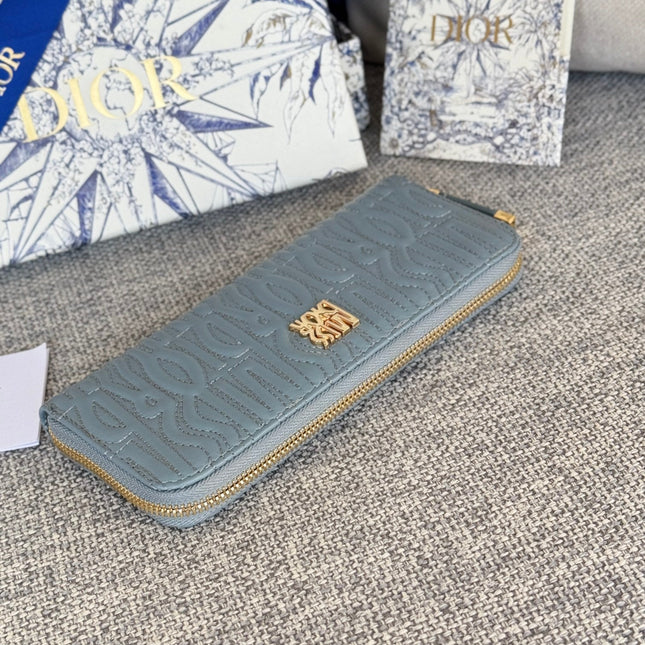 VERTICAL LONG ZIP WALLET 20 IN BABY BLUE QUILTED ALLOVER CALFSKIN