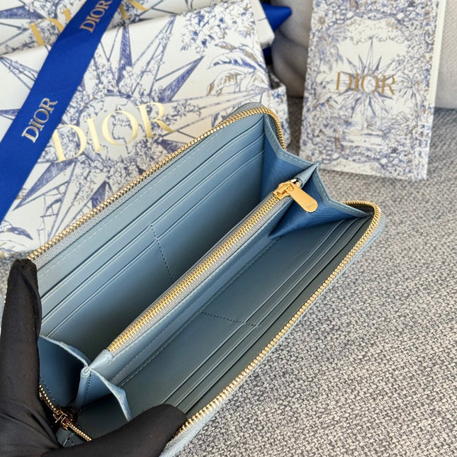 VERTICAL LONG ZIP WALLET 20 IN BABY BLUE QUILTED ALLOVER CALFSKIN