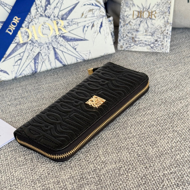 VERTICAL LONG ZIP WALLET 20 IN BLACK QUILTED ALLOVER CALFSKIN