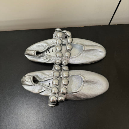 ALAIA SPHERE BALLET FLATS IN SILVER LAMBSKIN
