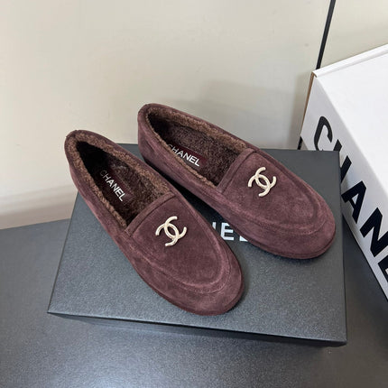 LOAFER IN CHESTNUT BROWN SUEDE AND SOLF FLEECE LINING