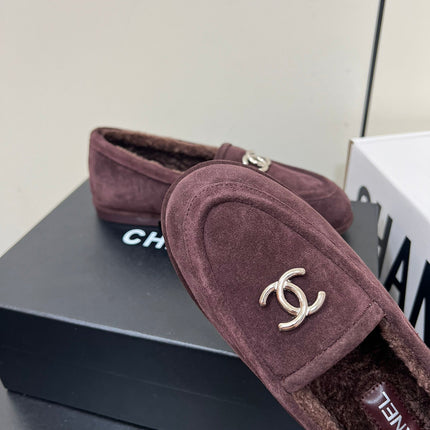LOAFER IN CHESTNUT BROWN SUEDE AND SOLF FLEECE LINING