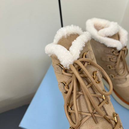 LACE-UP ANKLE BOOTS IN TAN BEIGE SUEDE AND SHEARLING LINING