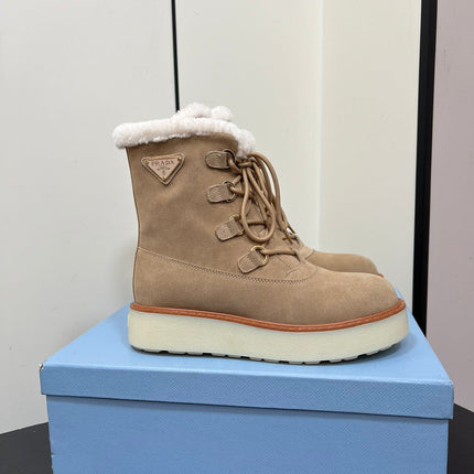 LACE-UP ANKLE BOOTS IN TAN BEIGE SUEDE AND SHEARLING LINING