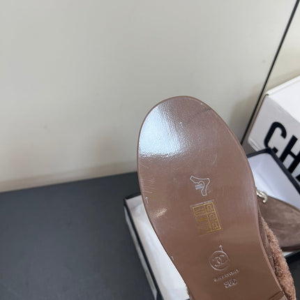 LOAFERS MULE IN MEDIUM BROWN SUEDE AND FLEECE LINING