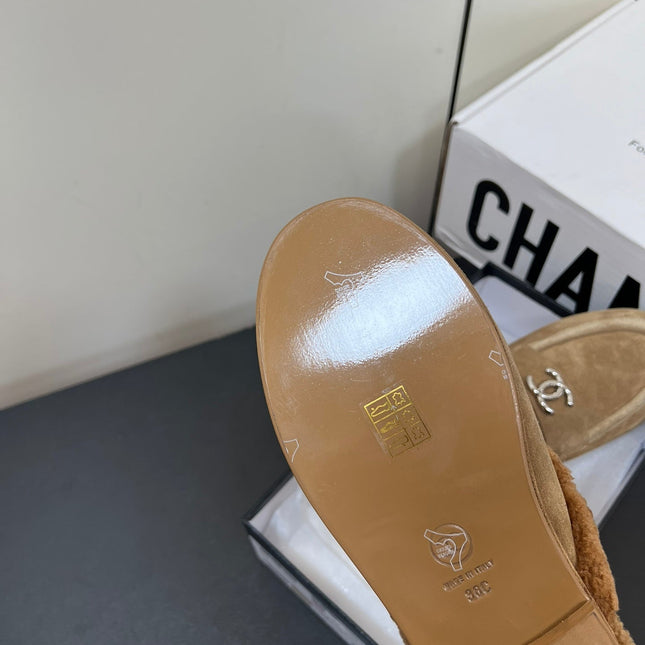 LOAFERS MULE IN PEANUT BROWN SUEDE AND FLEECE LINING