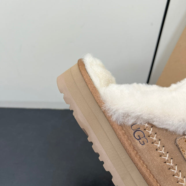 DISQUETTE ALPINE IN PEANUT BROWN SUEDE AND WHITE FLEECE