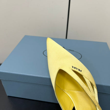 CUT-OUT BALLERINAS IN LIGHT YELLOW SATIN