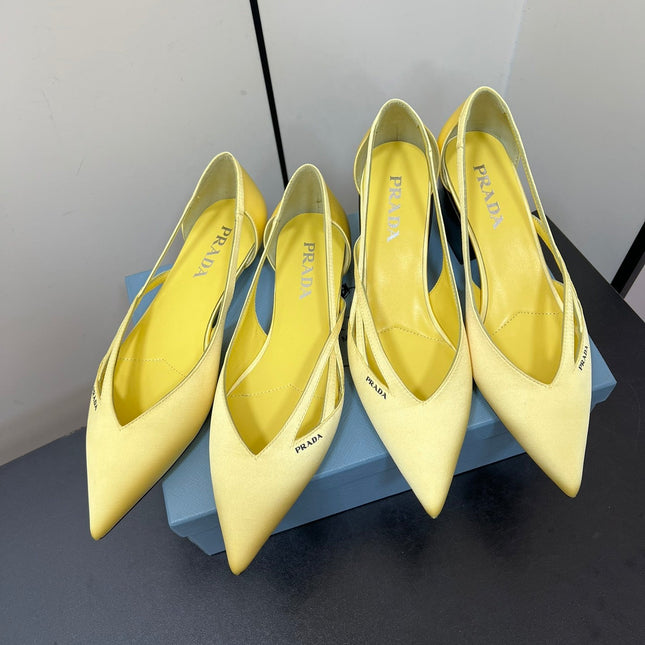 CUT-OUT BALLERINAS IN LIGHT YELLOW SATIN