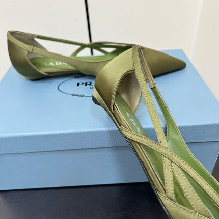 CUT-OUT BALLERINAS IN OLIVE GREEN SATIN