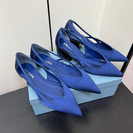 CUT-OUT BALLERINAS IN NAVY BLUE SATIN