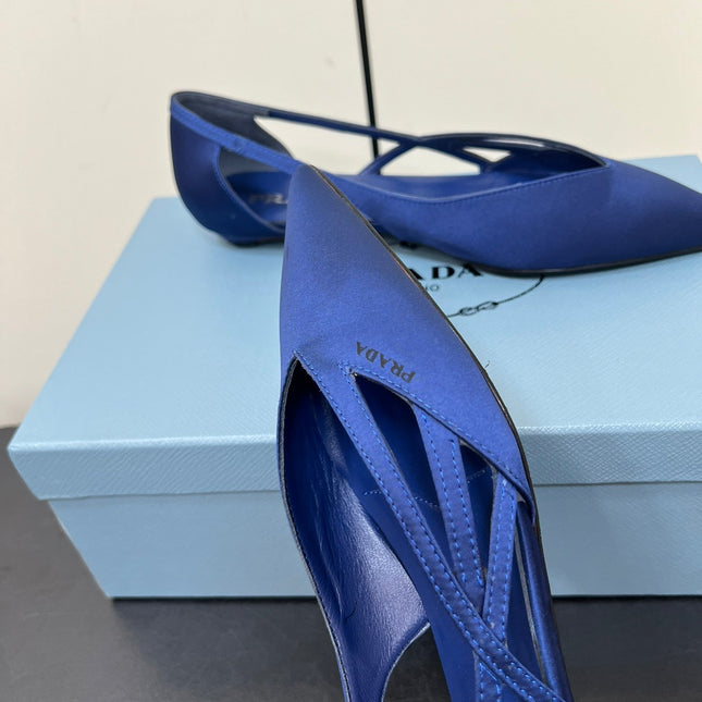 CUT-OUT BALLERINAS IN NAVY BLUE SATIN