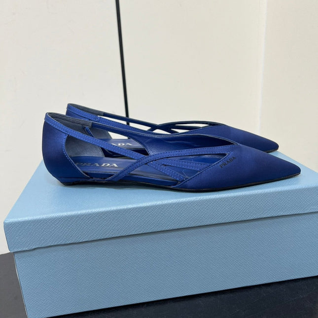 CUT-OUT BALLERINAS IN NAVY BLUE SATIN