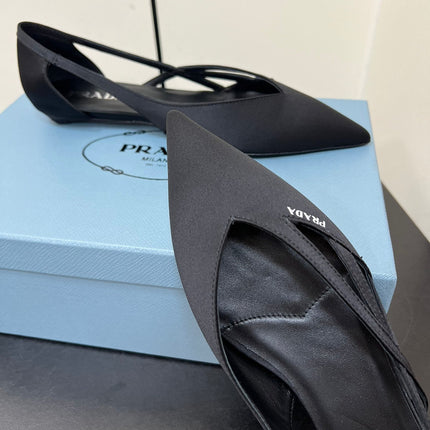 CUT-OUT BALLERINAS IN BLACK SATIN