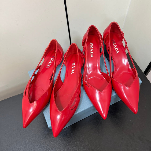 BRUSHED CUT-OUT BALLERINA FLAT IN RED CALFSKIN