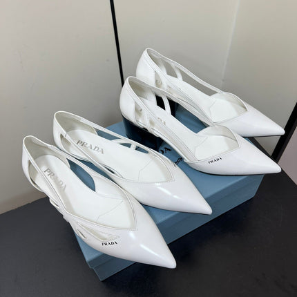 BRUSHED CUT-OUT BALLERINA FLAT IN WHITE CALFSKIN