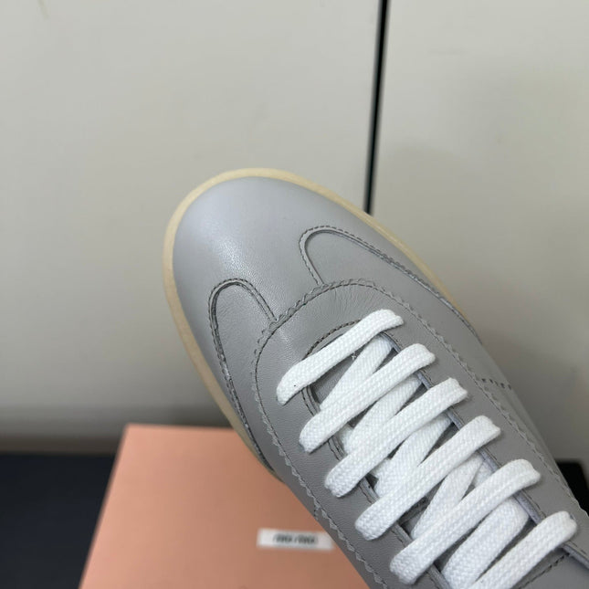 THICK-SOLED RETRO SNEAKERS IN PALE GRAY SMOOTH LAMBSKIN