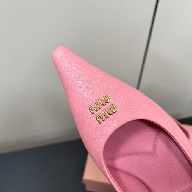 POINTED-TOE MID HEEL PUMPS IN PINK SMOOTH LAMBSKIN