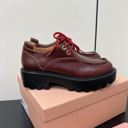 LACE-UP LOAFERS WITH THICK SOLE IN WINE RED SHINY SHEEPSKIN