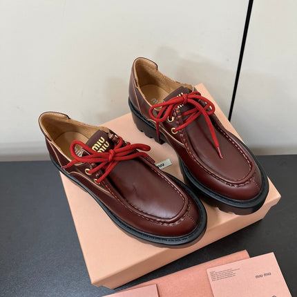 LACE-UP LOAFERS WITH THICK SOLE IN WINE RED SHINY SHEEPSKIN