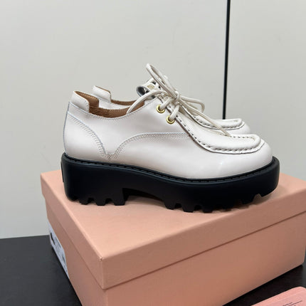 LACE-UP LOAFERS WITH THICK SOLE IN WHITE SHINY SHEEPSKIN