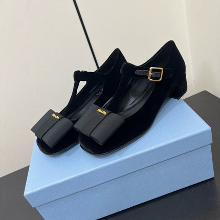 BOW MARY JANE PUMPS WITH T-STRAP IN BLACK VELVET