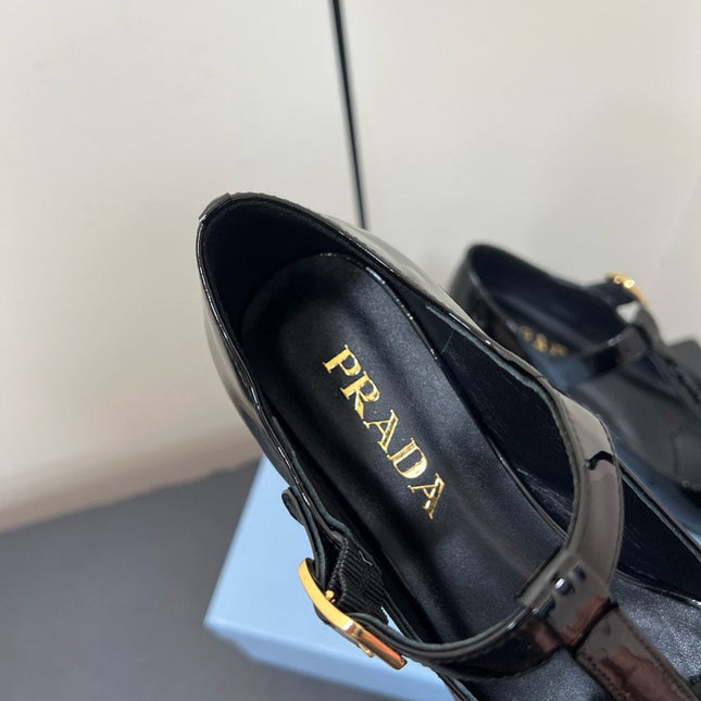 BOW MARY JANE PUMPS WITH T-STRAP IN BLACK GLOSSY CALFSKIN