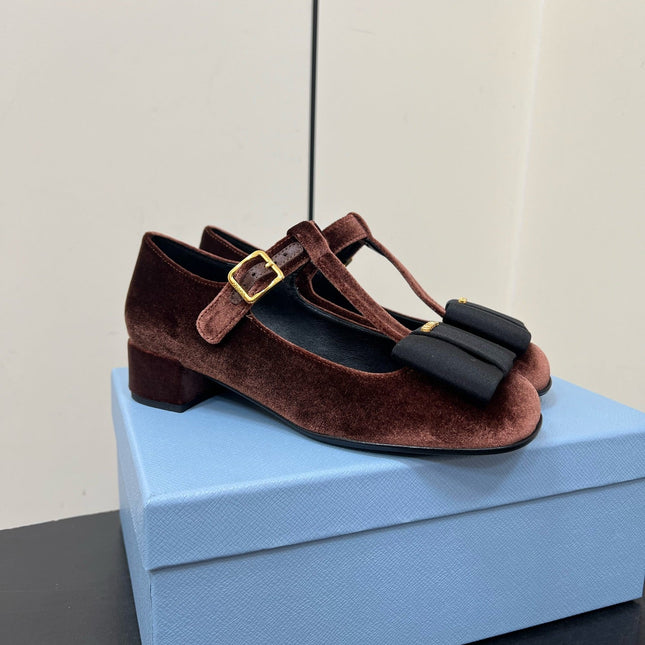 BOW MARY JANE PUMPS WITH T-STRAP IN UMBER BROWN VELVET