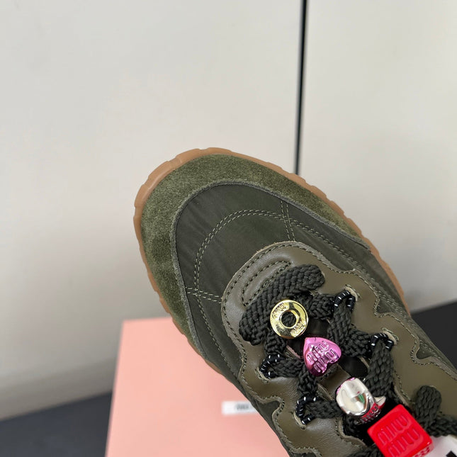 TYRE SNEAKERS IN DARK GREEN TECHNICAL FABRIC AND SUEDE WITH STICKER