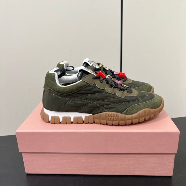 TYRE SNEAKERS IN DARK GREEN TECHNICAL FABRIC AND SUEDE WITH STICKER