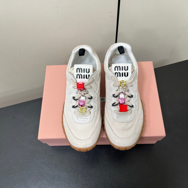 TYRE SNEAKERS IN OFF WHITE TECHNICAL FABRIC AND SUEDE WITH STICKER