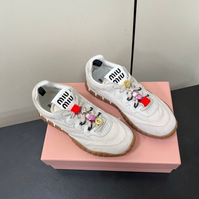 TYRE SNEAKERS IN OFF WHITE TECHNICAL FABRIC AND SUEDE WITH STICKER
