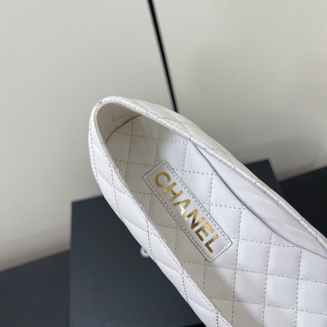 CC BALLET FLAT 25SS IN WHITE MIX BLACK LAMBSKIN WITH GOLD HARDWARE
