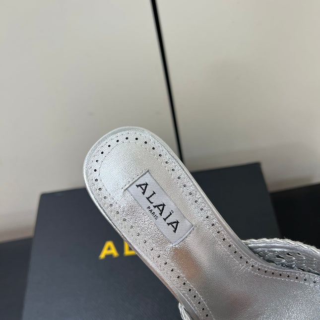 ALAIA HIGH HEEL 25S 70 MM IN SILVER LAMBSKIN WITH WOVEN PATTERN