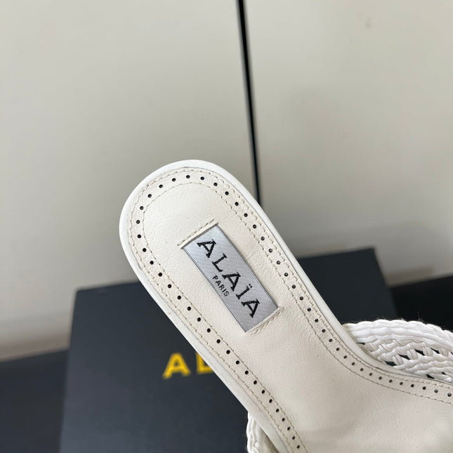 ALAIA HIGH HEEL 25S 70 MM IN WHITE LAMBSKIN WITH WOVEN PATTERN