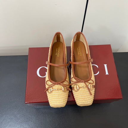 GG MARY JANE 25S IN NATURAL STRAW WITH GOLD HARDWARE