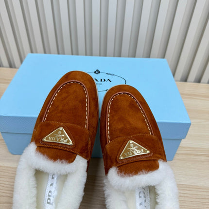 LOAFER IN RED BROWN SUEDE AND FUR LINING ATTACHED TRIANGLE LOGO