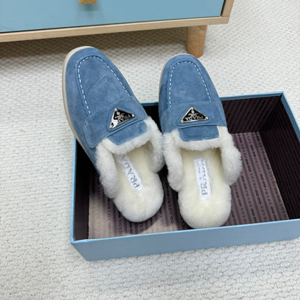 TRIANGLE LOGO FLATS IN AZURE BLUE SUEDE AND FUR LINING