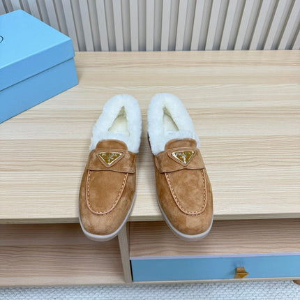 LOAFER IN CAMEL SUEDE AND FUR LINING ATTACHED TRIANGLE LOGO
