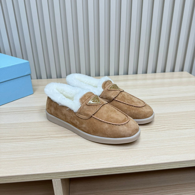 LOAFER IN CAMEL SUEDE AND FUR LINING ATTACHED TRIANGLE LOGO
