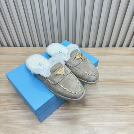 TRIANGLE LOGO FLATS IN KHAKI BEIGE SUEDE AND FUR LINING