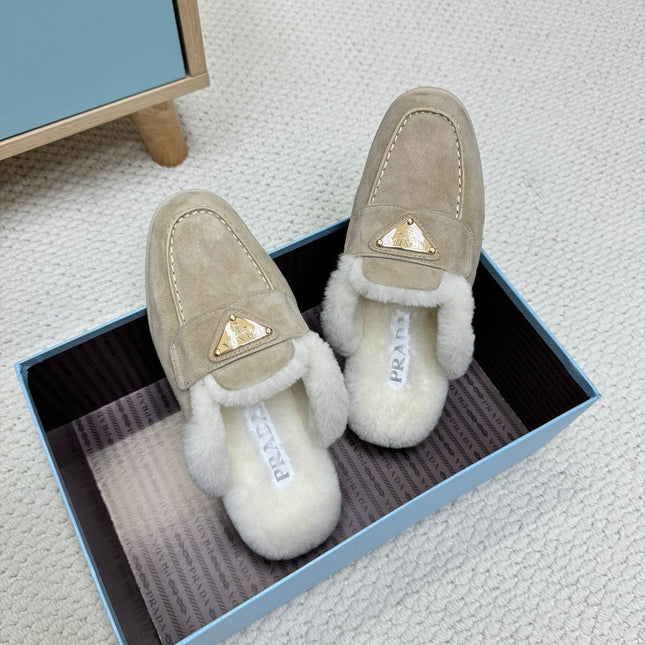 TRIANGLE LOGO FLATS IN KHAKI BEIGE SUEDE AND FUR LINING