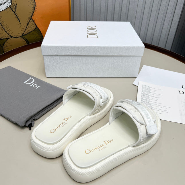 PLATFORM SLIDES 25S 50MM IN WHITE CALFSKIN AND ELECTRIC FABRIC