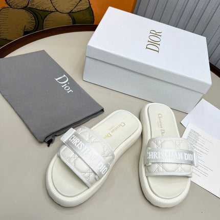 PLATFORM SLIDES 25S 50MM IN WHITE CALFSKIN AND ELECTRIC FABRIC