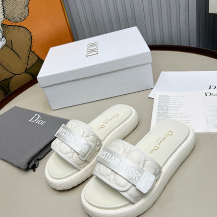 PLATFORM SLIDES 25S 50MM IN WHITE CALFSKIN AND ELECTRIC FABRIC